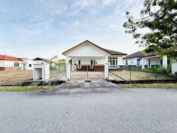 Banglo di Bandar Tasik Senangin, Lenggeng, foto 1