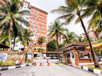 Green Acre Park, Bandar Sungai Long的共管公寓，照片1