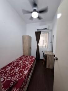 Bilik di Desa Putra Condominium, Wangsa Maju, foto 6
