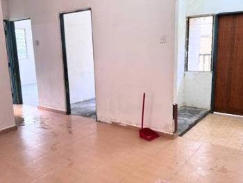 Flat at Blok 26, Persiaran Lestari Perdana, Seri Kembangan, photo 2