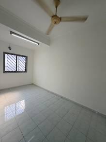 Bilik tidur – Rumah di Taman Desa Jaya, Tebrau, foto 8
