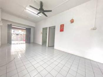 House at Taman Johor Jaya, Johor Bahru, photo 1