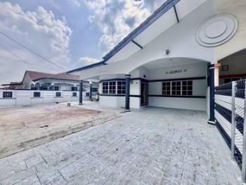 House at TAMAN MUZAFFAR SHAH, Ayer Keroh, photo 1