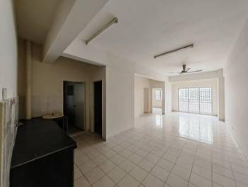 客厅/饭厅 – Vista Mutiara, Kepong的共管公寓，照片4