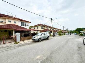 外观 – Taman Semenyih Mewah, Semenyih的房屋，照片2