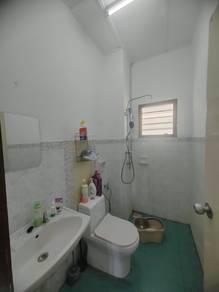 Bathroom – Apartment at Sri Pinang apartment, Puchong, photo 4
