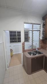 Dapur – Apartmen di Bayu Puteri 2, Johor Bahru, foto 3