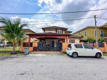 Bungalow at Laman Lili, Nilai, photo 1