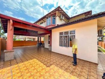 Bungalow at Laman Lili, Nilai, photo 4