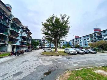 Flat at Pkns Seksyen 18, Shah Alam, photo 2