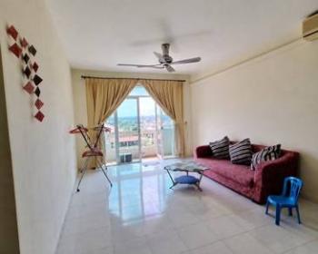 Jalan Undan 8, Taman Perling, Johor Bahru的公寓，照片1