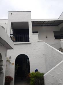 Bungalow at Jalan Cinta Tennis, Kajang, photo 2