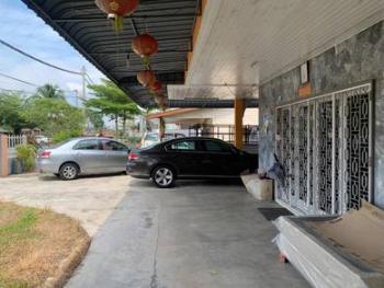 Banglo di Jalan Laksamana, Teluk Intan, foto 1
