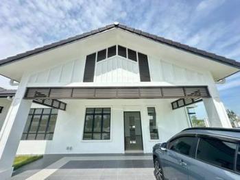 House at Norton Garden, Puncak Alam, photo 1