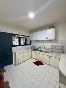 Dapur – Rumah di Jalan Pisang Barat, Kuching, foto 6