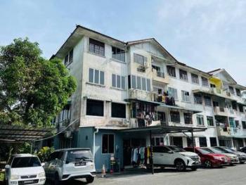 Taman Suria Jaya, Kuching的平层住宅，照片1