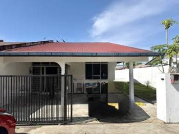 House at TAMAN EMAS, Kuching, photo 1