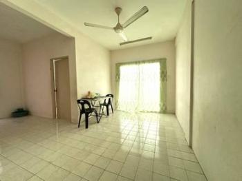 Apartment at TAMAN DESA ILMU, Kota Samarahan, photo 3
