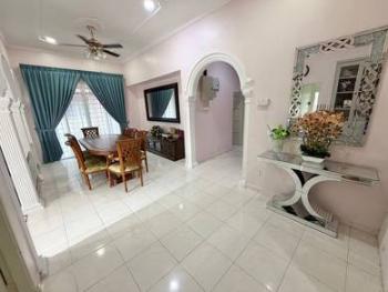 Ruang tamu & makan – Banglo di Kg Gong Pasir, Dungun, foto 4