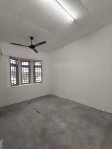 House at Jalan Banang, Ulu Tiram, photo 9