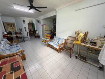 Flat at Jalan Permas 7, Permas Jaya, photo 3