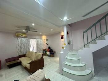 Townhouse at Taman Bukit Cheng, Cheng, photo 1