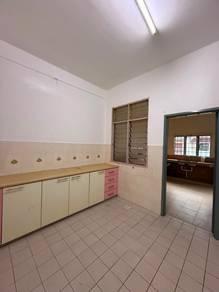 Dapur – Rumah di Jalan Enggang, Kulai, foto 4