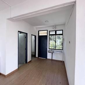 Sri Api Api, Taman Seri Api Api, Pontian的平层住宅，照片4