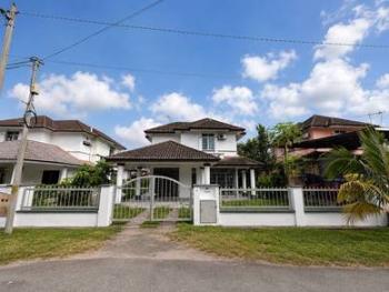 Bungalow at TAMAN TASIK SEMENYIH, Semenyih, photo 1