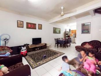 House at Taman Pinggiran Putra, Seri Kembangan, photo 3