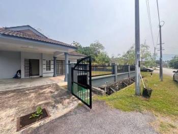 Taman Tasik Semenyih, Semenyih的平房，照片3