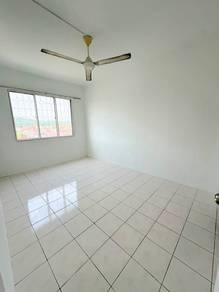 Vista Pinggiran, Seri Kembangan的公寓，照片9