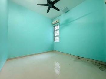 Bedroom – Townhouse at Taman Seri Alam, Saujana Utama, photo 8