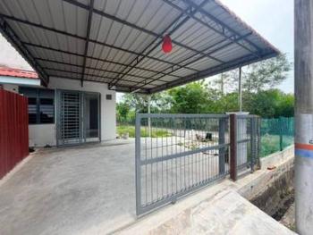 Townhouse at Taman Cenderawasih, Nibong Tebal, photo 1