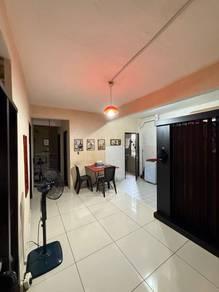 Apartment at Jalan Meranti 7, Kulai, photo 2