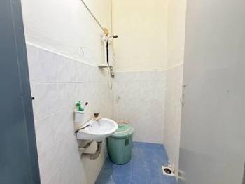 Bilik air – Rumah di Taman Suria, Kluang, foto 9