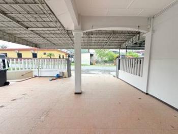 Luaran – Rumah di Taman Suria, Kluang, foto 2