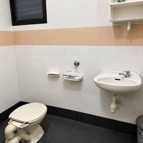 Apartmen di Jalan Tasik Raja Lumu U4/17, Subang Bestari, foto 7