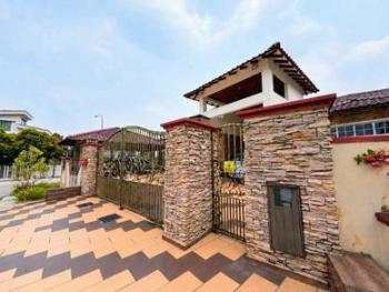 Banglo di Jalan Pekaka, Seksyen 8, Kota Damansara, foto 1
