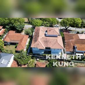 Bungalow at Jalan Bunga Kaca Piring, Tanjong Tokong, photo 2
