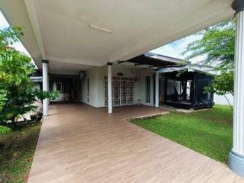 Balcony – Bungalow at Taman Rupawan, Kepala Batas, photo 2