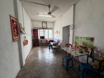 客厅/饭厅 – Taman Pulai Utama, Skudai的组屋，照片1