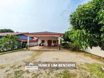 Bungalow at Kampung Baru, Lunas, photo 1