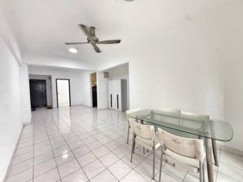 Living & dining – Condominium at Brunsfield Riverview, Shah Alam, photo 2