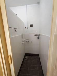 Bilik air – Rumah Bandar di Krubong Perdana, Krubong, foto 5