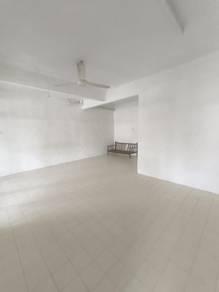Ruang tamu & makan – Rumah di Taman Kota Kenari, Kulim, foto 2