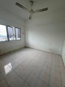 Apartment at Desa Tun Razak Block 2, Cheras, photo 2
