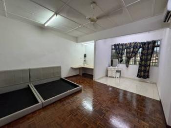 House at Jalan Undan, Perling, photo 10