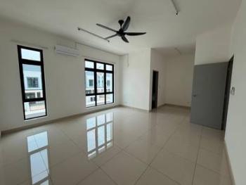 Bedroom – House at Jalan Palma Buluh 12, Johor Bahru, photo 10