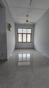 House at Jalan Bukit Kempas 2, Johor Bahru, photo 2